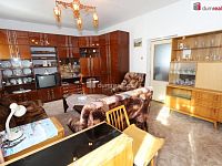 Vícegenerační vila v centru Aše se zahradou a garáží