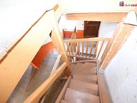 Vícegenerační vila v centru Aše se zahradou a garáží - 17