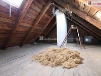 Vícegenerační vila v centru Aše se zahradou a garáží - 19