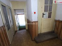 Vícegenerační vila v centru Aše se zahradou a garáží - 20