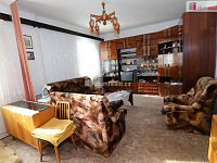 Vícegenerační vila v centru Aše se zahradou a garáží - 4