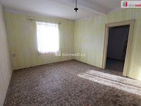 Vícegenerační vila v centru Aše se zahradou a garáží - 8