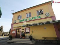 Zavedený hotel s restaurací po kompletní rekonstrukci v Chodové Plané - 25