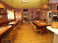 Zavedený hotel s restaurací po kompletní rekonstrukci v Chodové Plané - 4