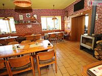 Zavedený hotel s restaurací po kompletní rekonstrukci v Chodové Plané - 7