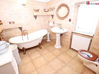 Rodinný dům 5+1 s krásnou zahradou, zahradní besedou, venkovním domkem a garáží v Dolním Rychnově - 16