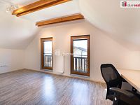 K prodeji, moderní RD 6+kk se 2 koupelnami, úložnými prostory, terasou, garáží a bazénem, ul. Soukenická 812, Planá nad Lužnicí - 26