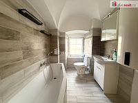 Pronájem krásného bytu 4+kk v rodinném domě ve Vchynicích - 5