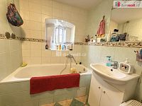 Pronájem rodinného domu 3+kk, Jenčice – klidné rodinné bydlení v krásné lokalitě - 5