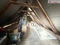 Pronájem rodinného domu 3+kk, Jenčice – klidné rodinné bydlení v krásné lokalitě - 7