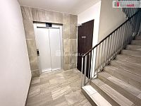 Pronájem bytu 1+kk 33 m2 s balkonem novostavba sklep nezařízený - 13