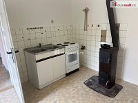 Prodej RD 5 +1 140m2 Velešín pozemek 456m2 stodola 2 garáže studovna dílna stáj sklep - 19