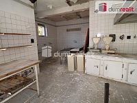 Ideální polovina domu se 14ti jednotkami s vlastní koupelnou, velkým bytem a dvěma nebytovými prostory v Kynžvartě - 10