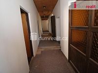 Ideální polovina domu se 14ti jednotkami s vlastní koupelnou, velkým bytem a dvěma nebytovými prostory v Kynžvartě - 12