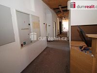 Ideální polovina domu se 14ti jednotkami s vlastní koupelnou, velkým bytem a dvěma nebytovými prostory v Kynžvartě - 15