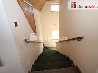 Ideální polovina domu se 14ti jednotkami s vlastní koupelnou, velkým bytem a dvěma nebytovými prostory v Kynžvartě - 16