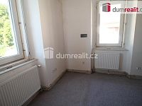 Ideální polovina domu se 14ti jednotkami s vlastní koupelnou, velkým bytem a dvěma nebytovými prostory v Kynžvartě - 19