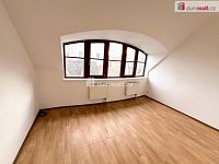 Pronájem bytu 2+kk o výměře 60 m2 v centru Uhetrského Hradiště  - 2