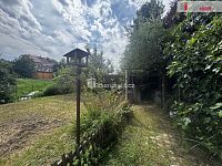 Levá část prvorepublikové vily v srdci Malvazinek - 11