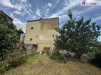 Levá část prvorepublikové vily v srdci Malvazinek - 12