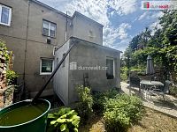 Levá část prvorepublikové vily v srdci Malvazinek - 18