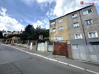 Levá část prvorepublikové vily v srdci Malvazinek - 19