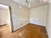 Levá část prvorepublikové vily v srdci Malvazinek - 4