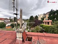 Levá část prvorepublikové vily v srdci Malvazinek - 8