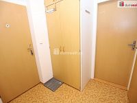 Krásný slunný byt 2+1/B/S ve druhém patře cihlového domu - 11