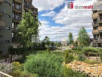 Pronájem bytu 2+kk 50 m2 P5 Hlubočepy novostavba balkon garážové stání