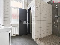 Prodej bytového domu s obchodními prostory v Karlových Varech - 15