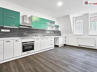 Prodej bytového domu s obchodními prostory v Karlových Varech - 6