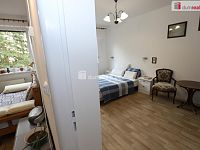 Krásný slunný byt 2+1/B/S v prvním patře cihlové novostavby v Úšovicích v Mariánských Lázních - 12