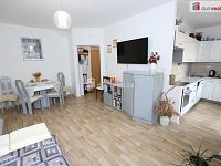 Krásný slunný byt 2+1/B/S v prvním patře cihlové novostavby v Úšovicích v Mariánských Lázních - 5