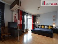 Pronájem bytu 1+kk 52 m2 zařízený balkon sklep Na Hřebenkách Praha 5 - 6