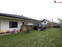 Dokončený zkolaudovaný rodinný dům 5+kk s terasou a zahradou v Chebu - 23