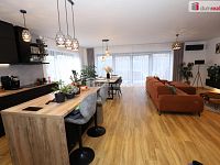 Dokončený zkolaudovaný rodinný dům 5+kk s terasou a zahradou v Chebu - 7