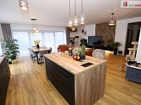 Dokončený zkolaudovaný rodinný dům 5+kk s terasou a zahradou v Chebu - 8