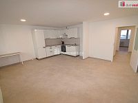 Pronájem prostorného 3+kk, 70m²+lodžie 6m², ul. Novodvorská, Praha 4-Braník, po celkové rekonstrukci