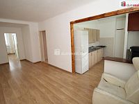 Pěkný udržovaný byt 2+1 v prvním patře cihlového domu v Habartově