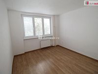 Pěkný udržovaný byt 2+1 v prvním patře cihlového domu v Habartově - 15