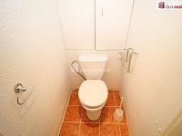 Pěkný udržovaný byt 2+1 v prvním patře cihlového domu v Habartově - 20