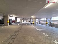 pronájem garážového stání P9 Vysočany Pod Harfou - 2