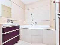 Prodej domu 4+kk 104m2 zahrada 301m2 ul.: Hájecká, Chýně - 16