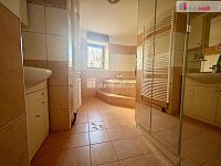 Pronájem prostorného 3+1 v centru Kutné Hory, k dispozici velká zahrada - 3