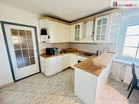 Pronájem prostorného 3+1 v centru Kutné Hory, k dispozici velká zahrada - 7