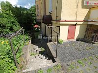 Pěkný prostorný byt 2+1 v přízemí cihlového domu se samostatným vchodem ze zahrady - 22