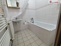 Pronájem bytu 2  +kk v RD, 55 m2, společná zahrada k dispozici - 9