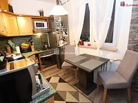 Krásný slunný byt 2+1 ve čtvrtém patře cihlového domu s výtahem v Hroznětíně u Ostrova - 4