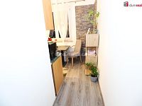 Krásný slunný byt 2+1 ve čtvrtém patře cihlového domu s výtahem v Hroznětíně u Ostrova - 7